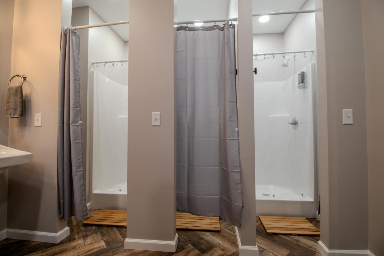The Lazy Tiger Hostel Woodfin Екстериор снимка